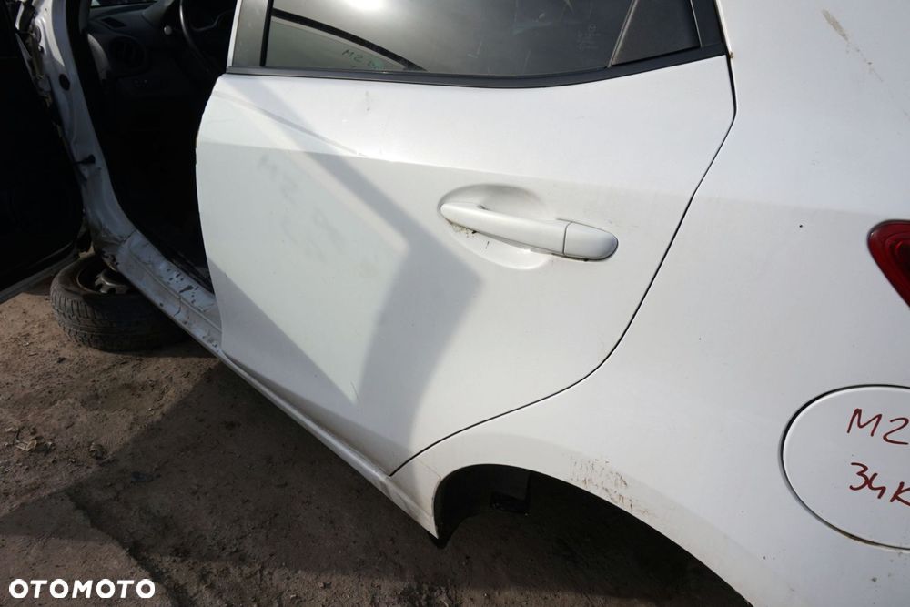 DRZWI TYLNE LEWE 2 II DE LIFT 5D HB 34K  BIAŁY MAZDA 2010-2014 - 4