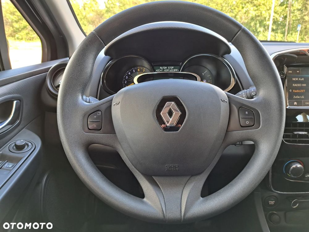 Renault Clio - 25