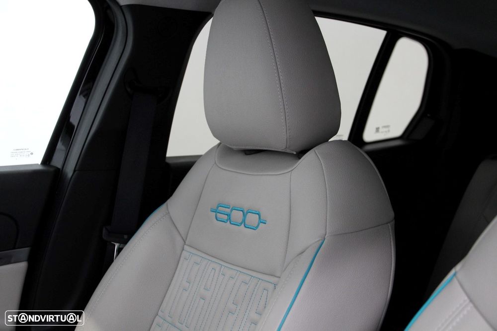 Fiat 600 1.2 Hybrid La Prima - 11