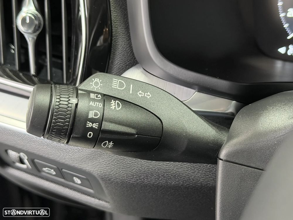 Volvo V60 2.0 T6 AWD TE Inscription Expression - 22