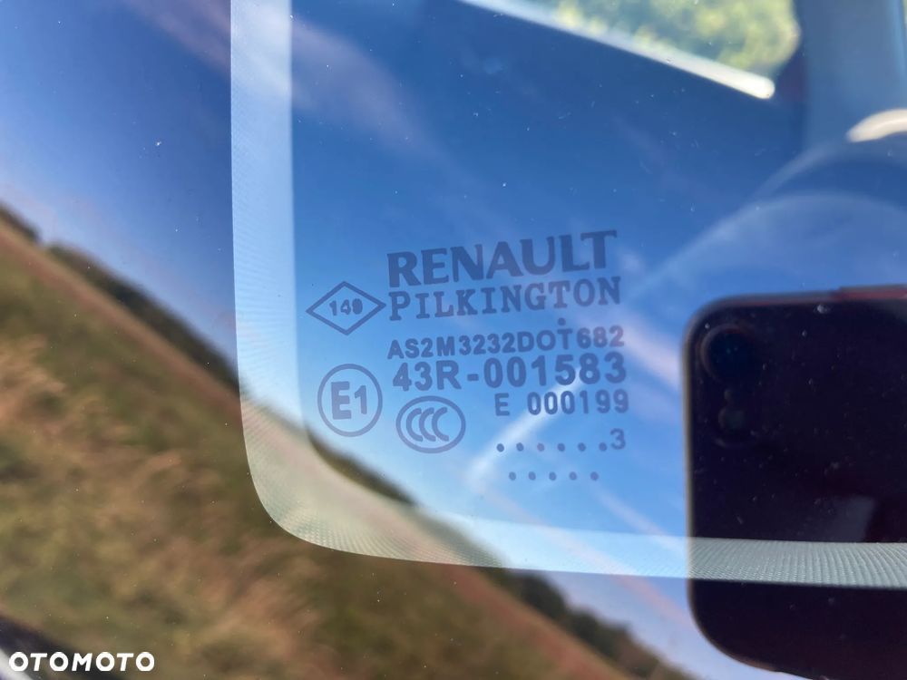 Renault Captur - 32
