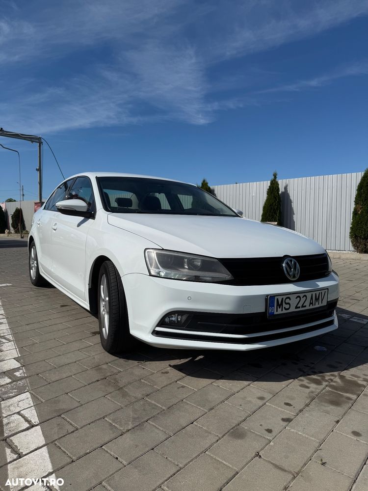 Volkswagen Jetta - 12
