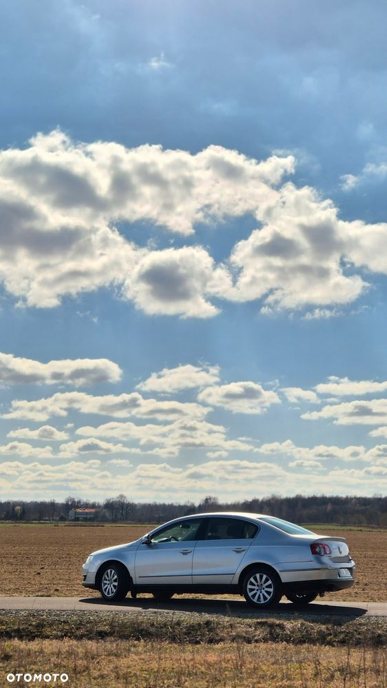 Volkswagen Passat 1.8 TSI Comfortline - 4