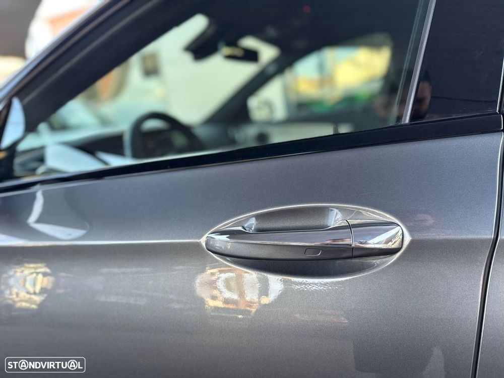 Mercedes-Benz E 300 de AMG Line - 14