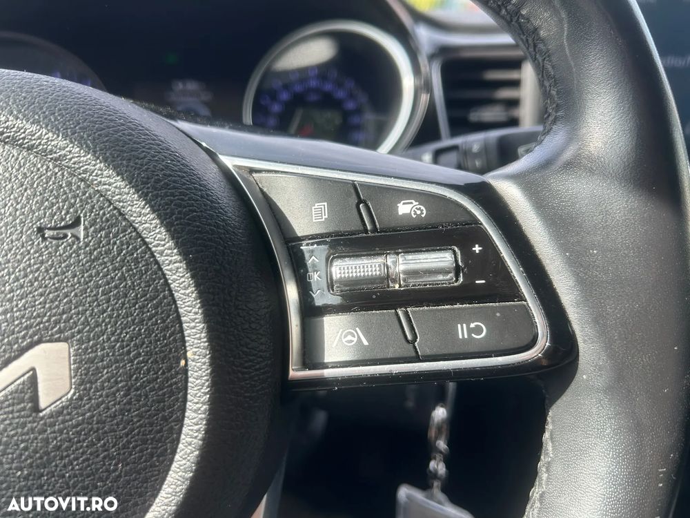 Kia Ceed - 22