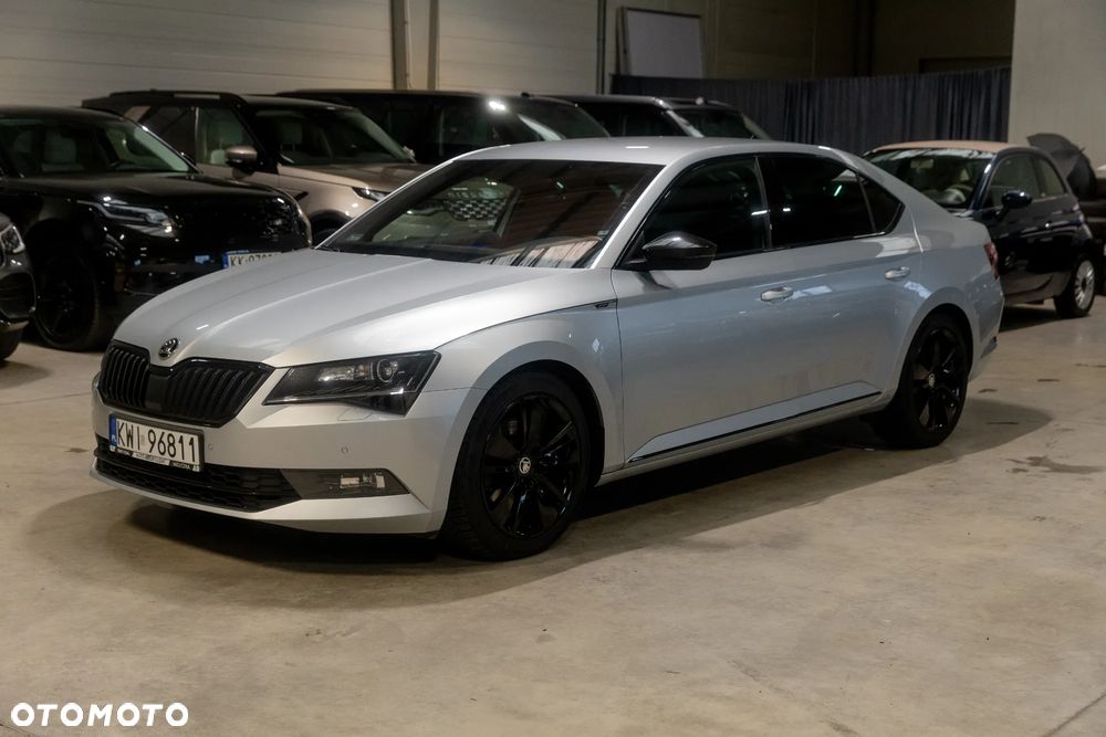 Skoda Superb 2.0 TDI Sportline DSG - 25