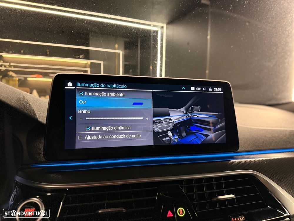 BMW 520 e Pack M - 17