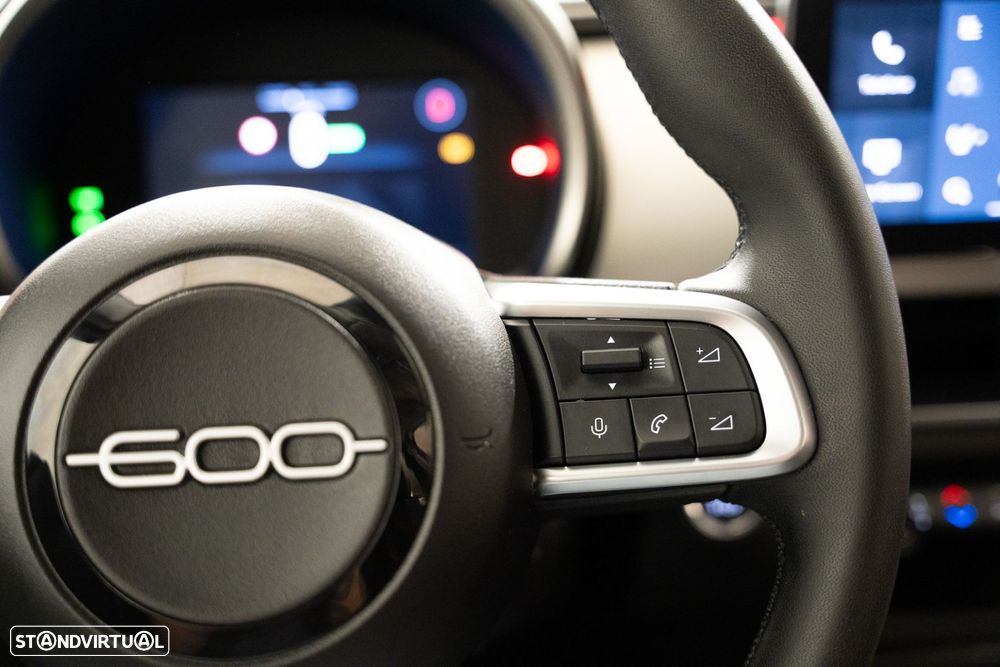 Fiat 600e 54 kWh (RED) - 18