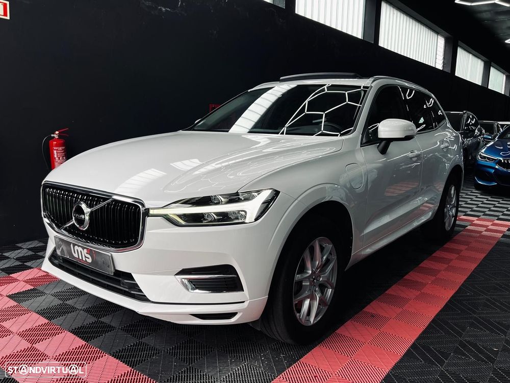 Volvo XC 60 2.0 T8 PHEV Momentum Plus AWD - 4