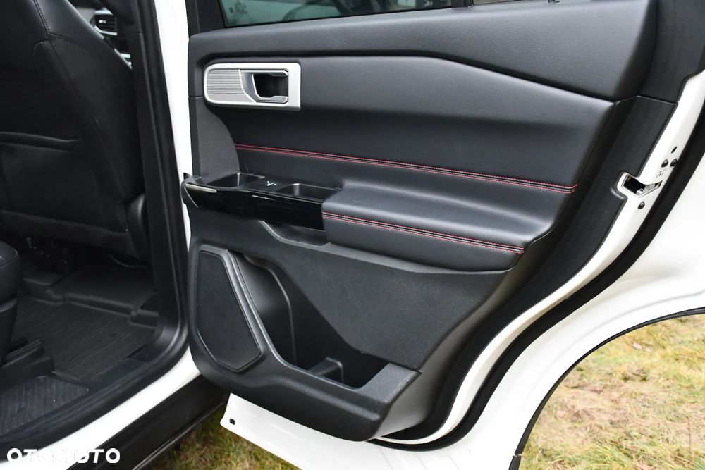 Ford Explorer - 20