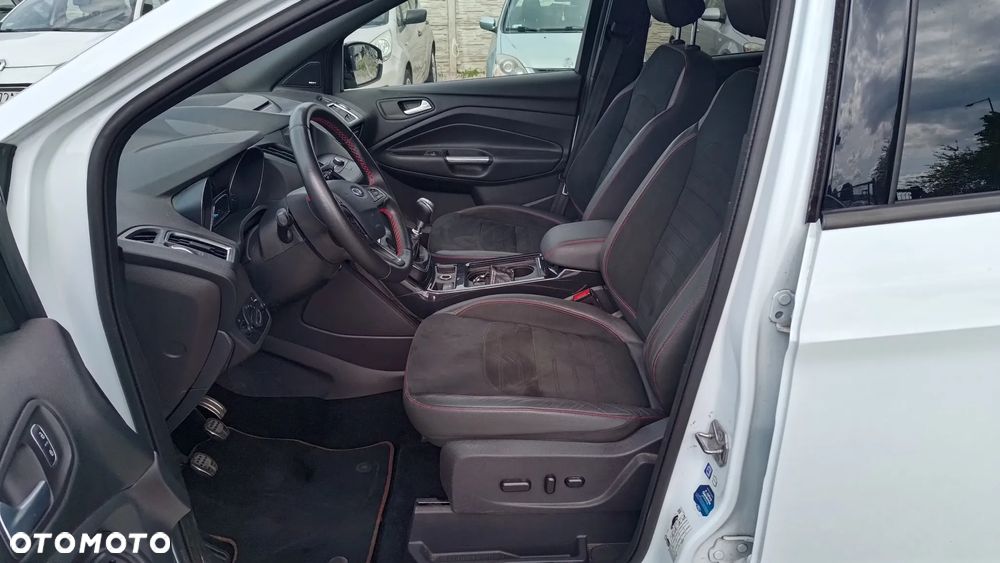 Ford Kuga 2.0 TDCi 4x4 ST-Line - 13
