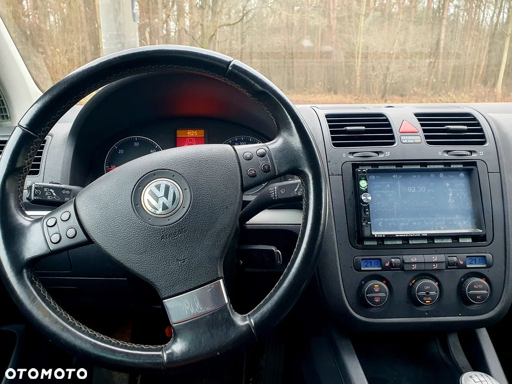 Volkswagen Golf - 8