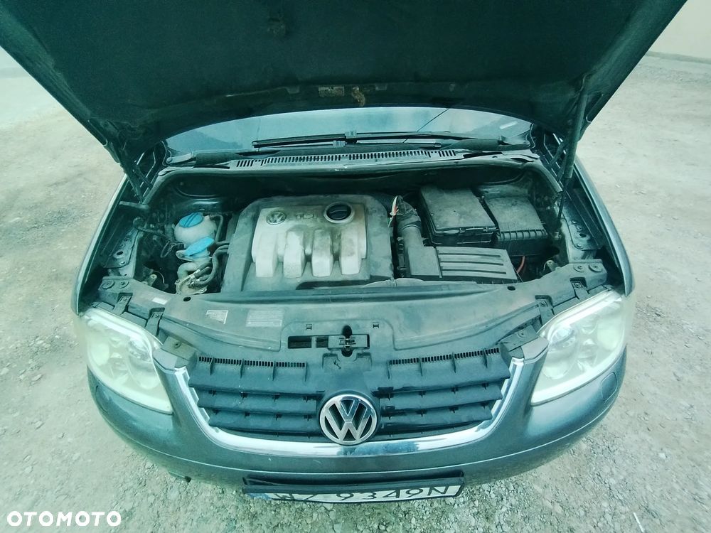 Volkswagen Touran 1.9 TDI DSG Highline - 12