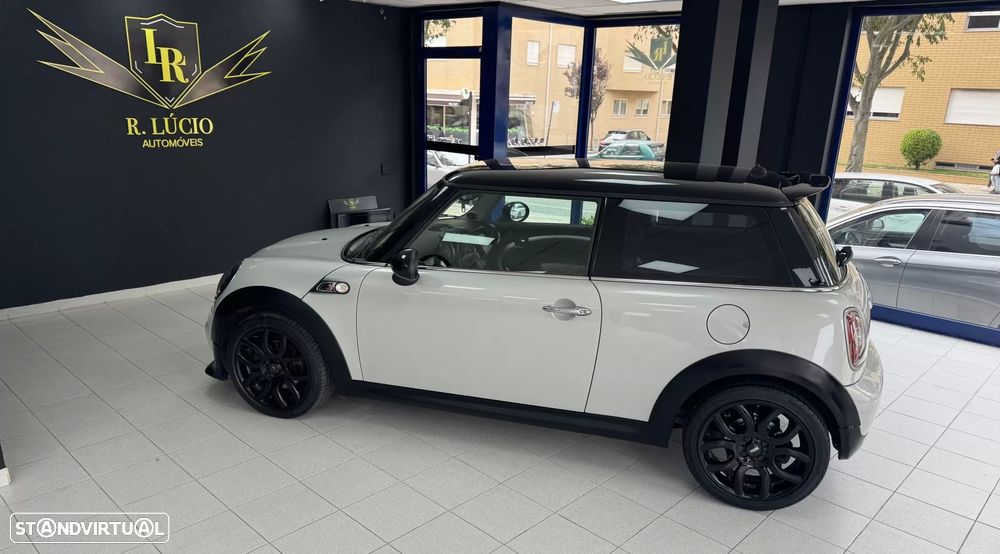 MINI 3 Portas Cooper D - 12