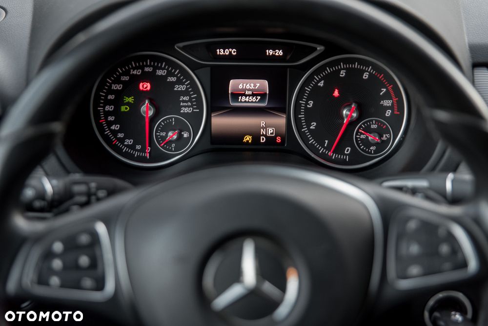 Mercedes-Benz Klasa B 180 7G-DCT Style - 29