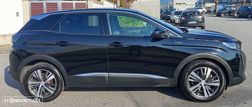 Peugeot 3008 225 e-EAT8 Allure - 4