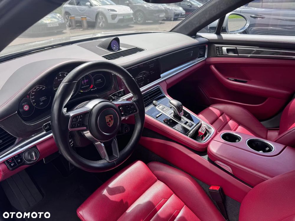 Porsche Panamera - 12
