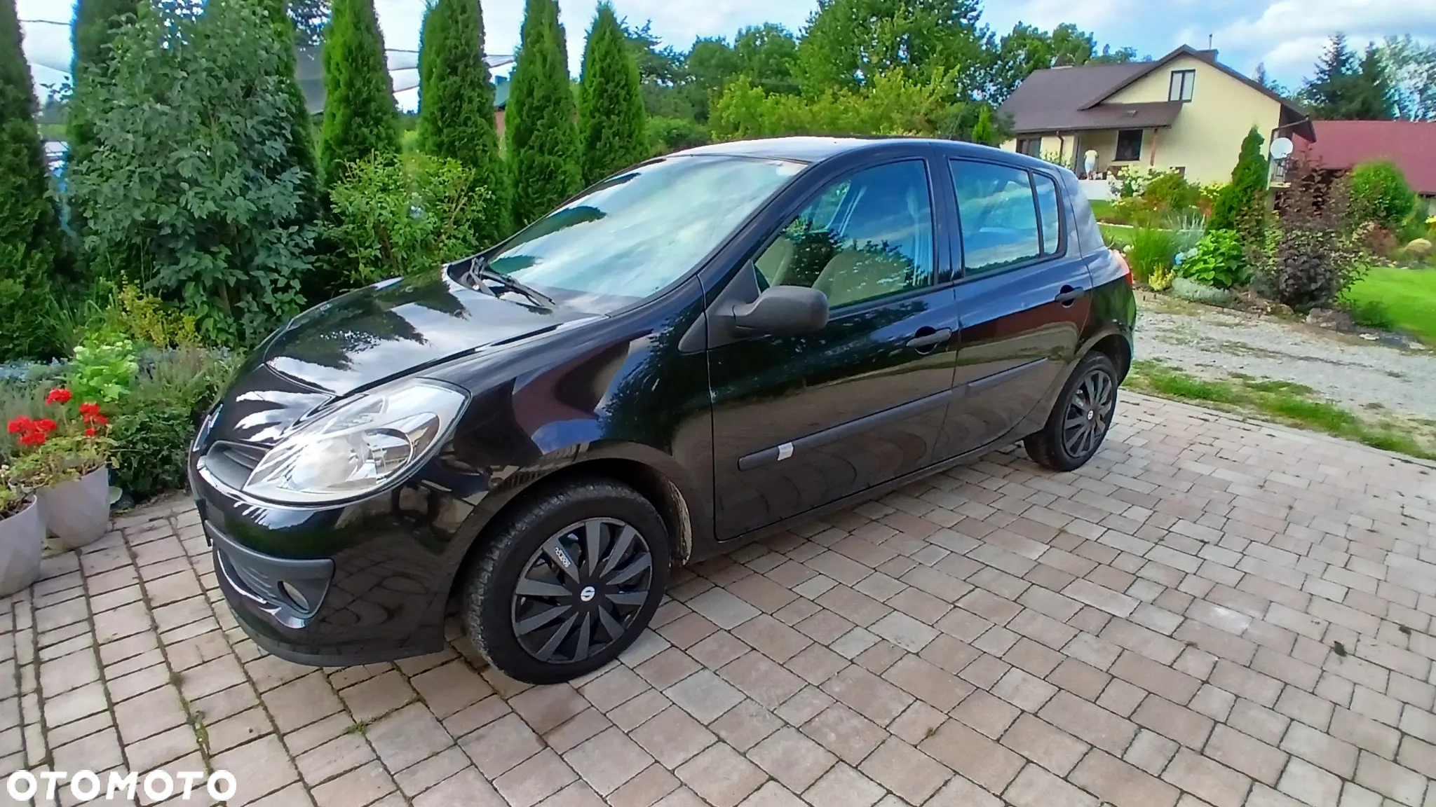 Renault Clio - 2