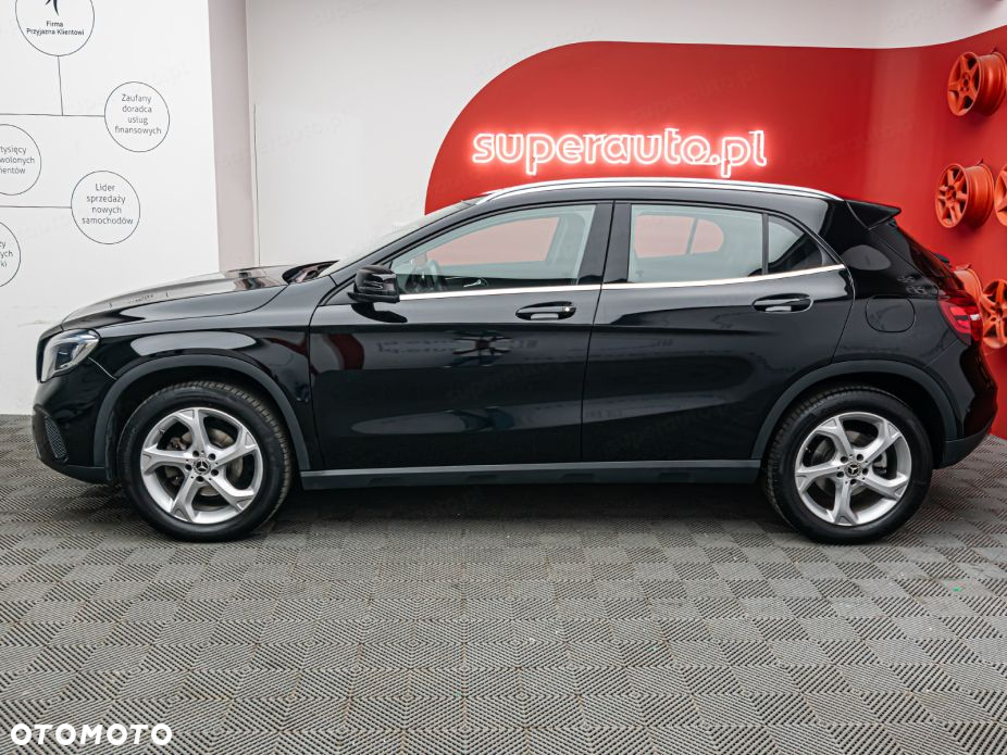 Mercedes-Benz GLA 200 7G-DCT - 5