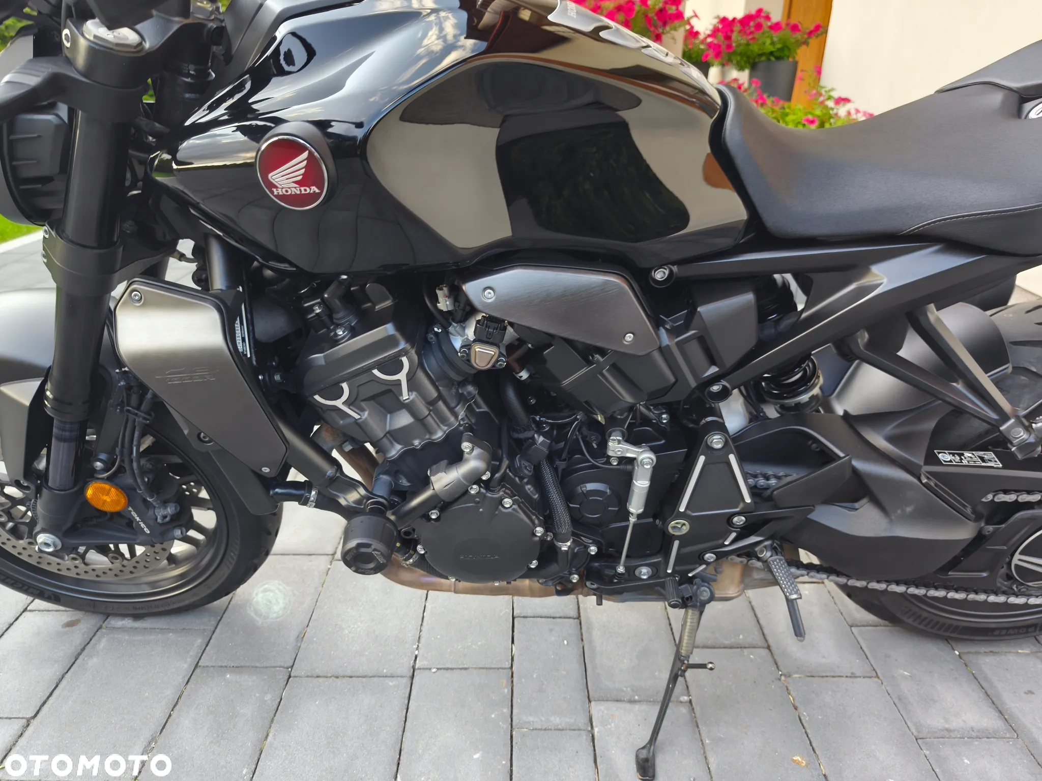 Honda CB - 23