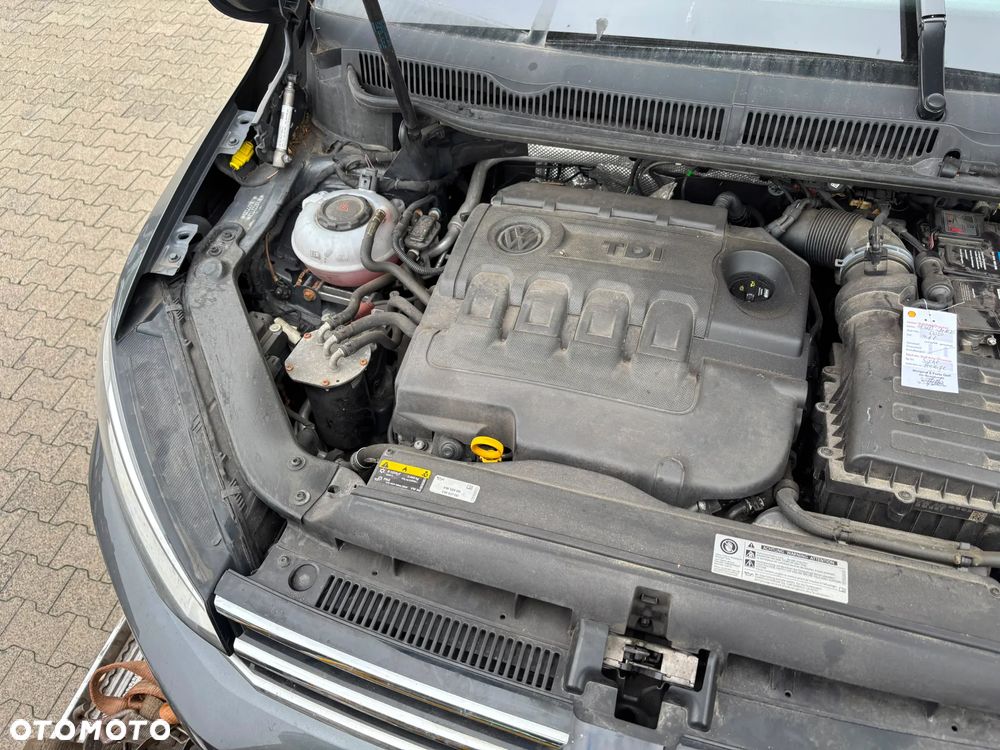Volkswagen Touran 2.0 TDI SCR (BlueMotion Technology) DSG Highline - 16