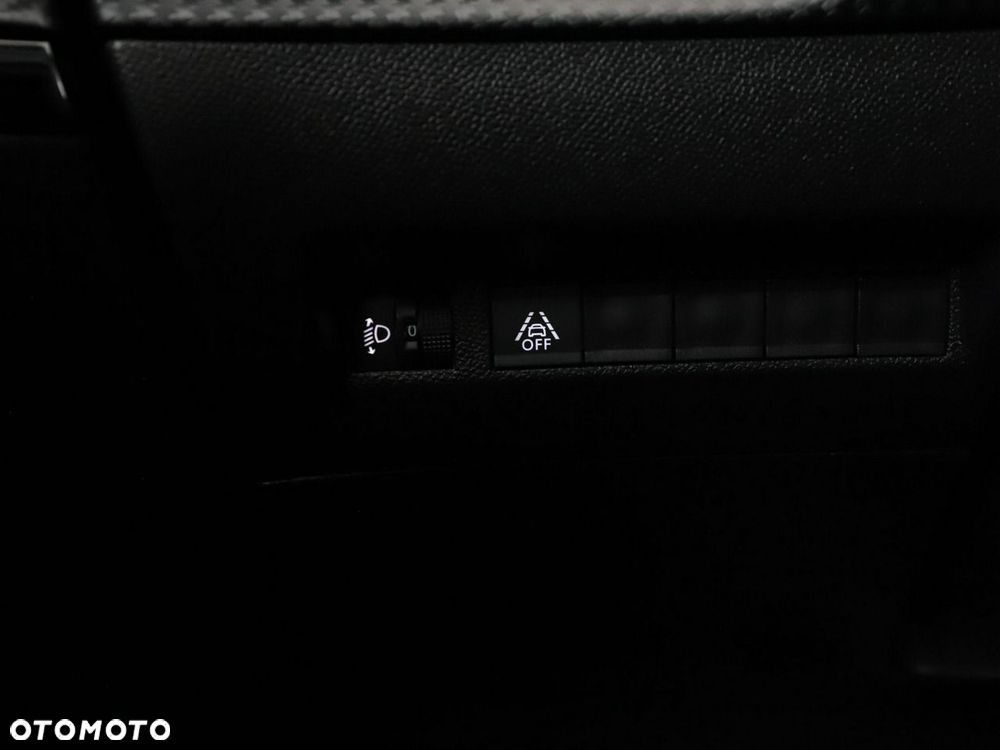 Peugeot 2008 PureTech 130 EAT8 Allure - 34
