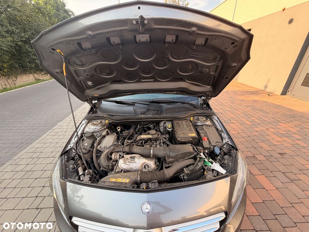 Mercedes-Benz Klasa A 180 BlueEfficiency Edition - 14