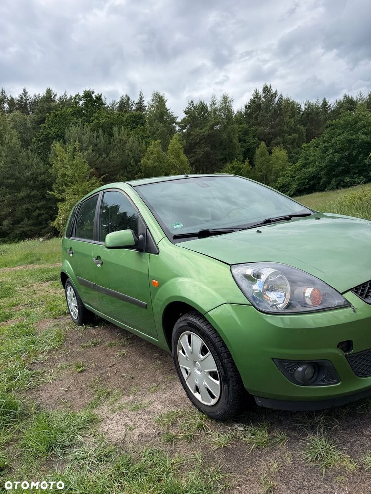 Ford Fiesta 1.4 Champions Edition - 3