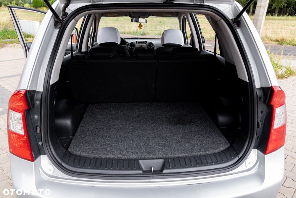 Kia Carens 2.0 EX - 15