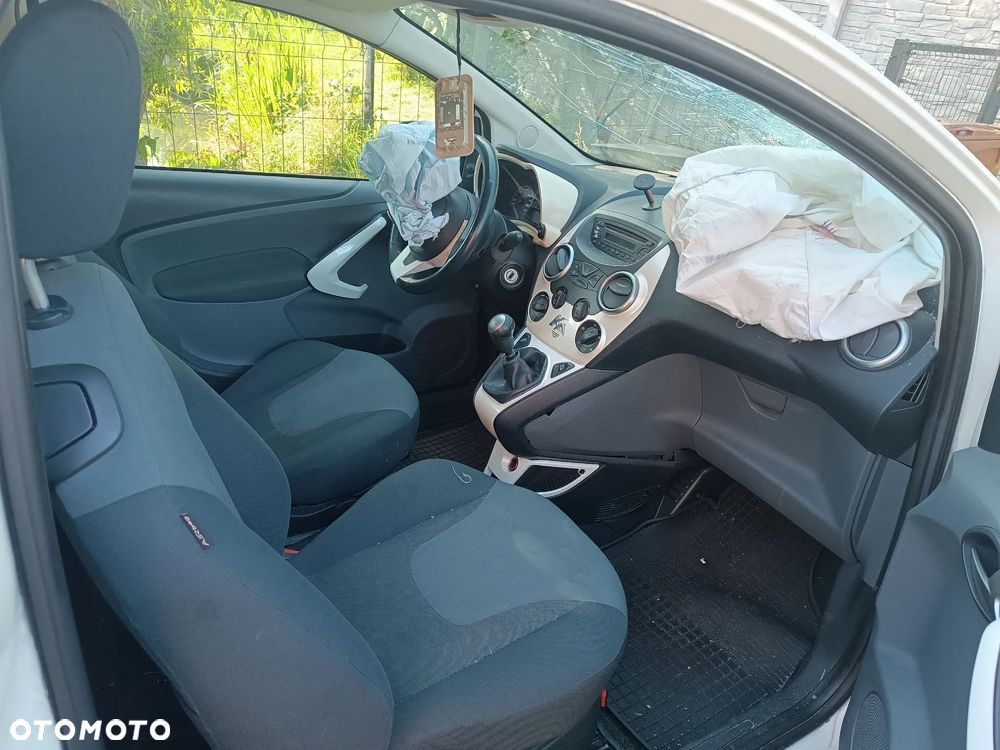 Ford KA 1.2 Titanium+ - 6