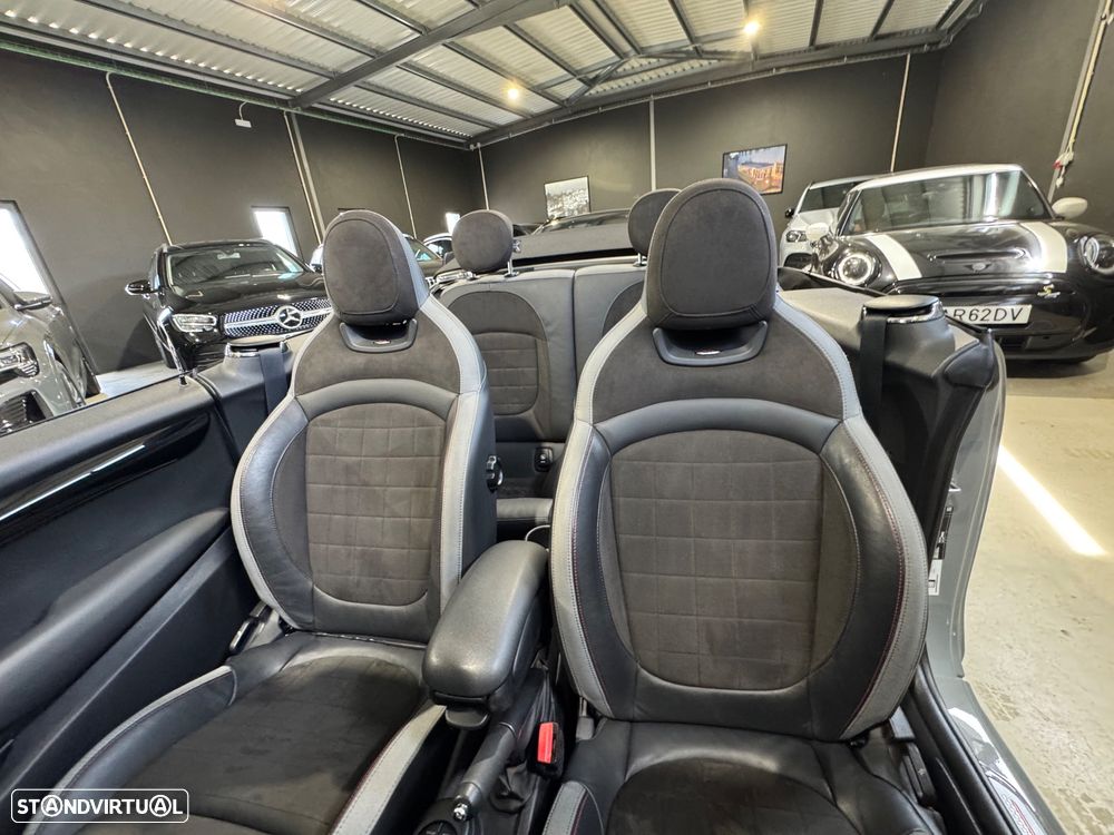 MINI Cabrio Cooper Premium Plus JCW Auto - 37