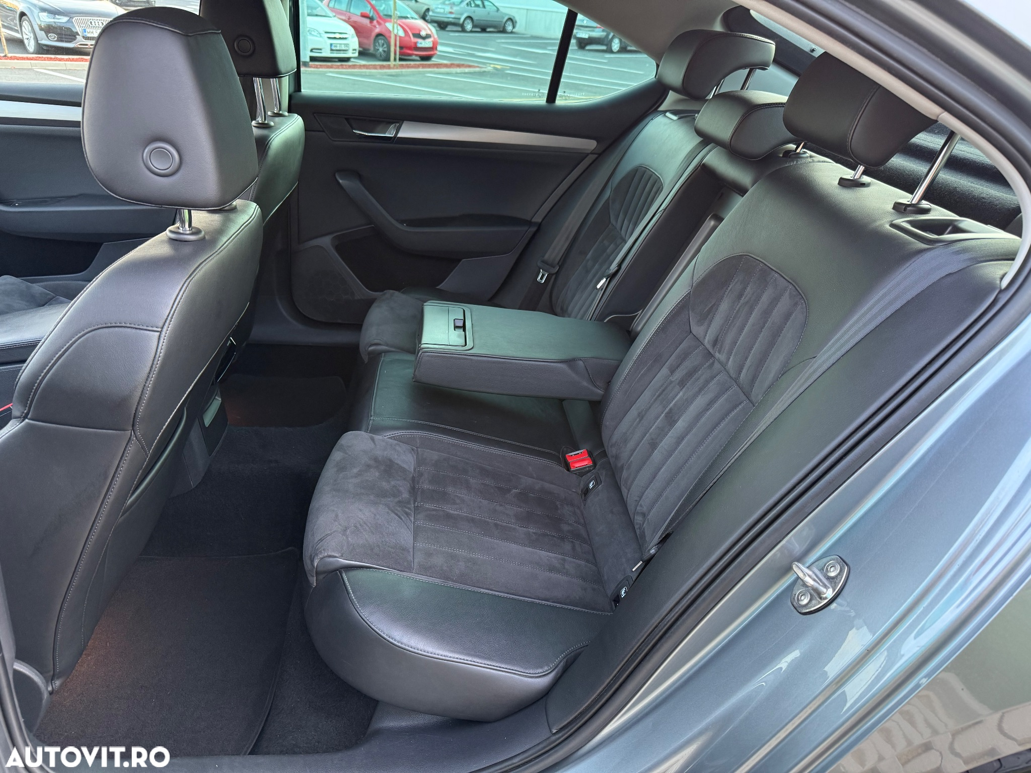Skoda Superb 2.0 TDI DSG Style - 16