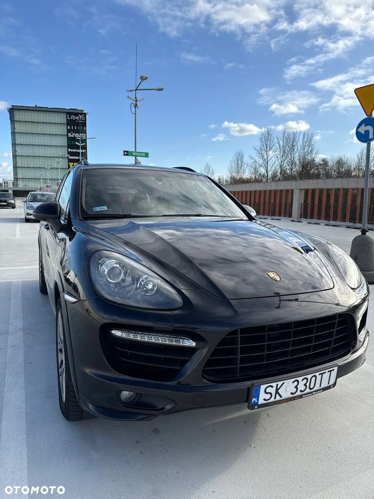 Porsche Cayenne GTS - 13