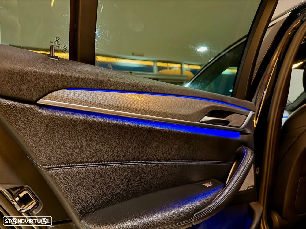 BMW 530 e iPerformance Pack M - 32