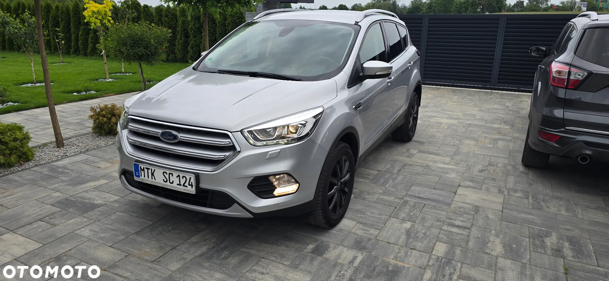 Ford Kuga - 2