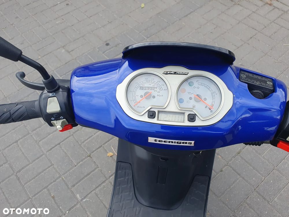 Generic Cracker - 13