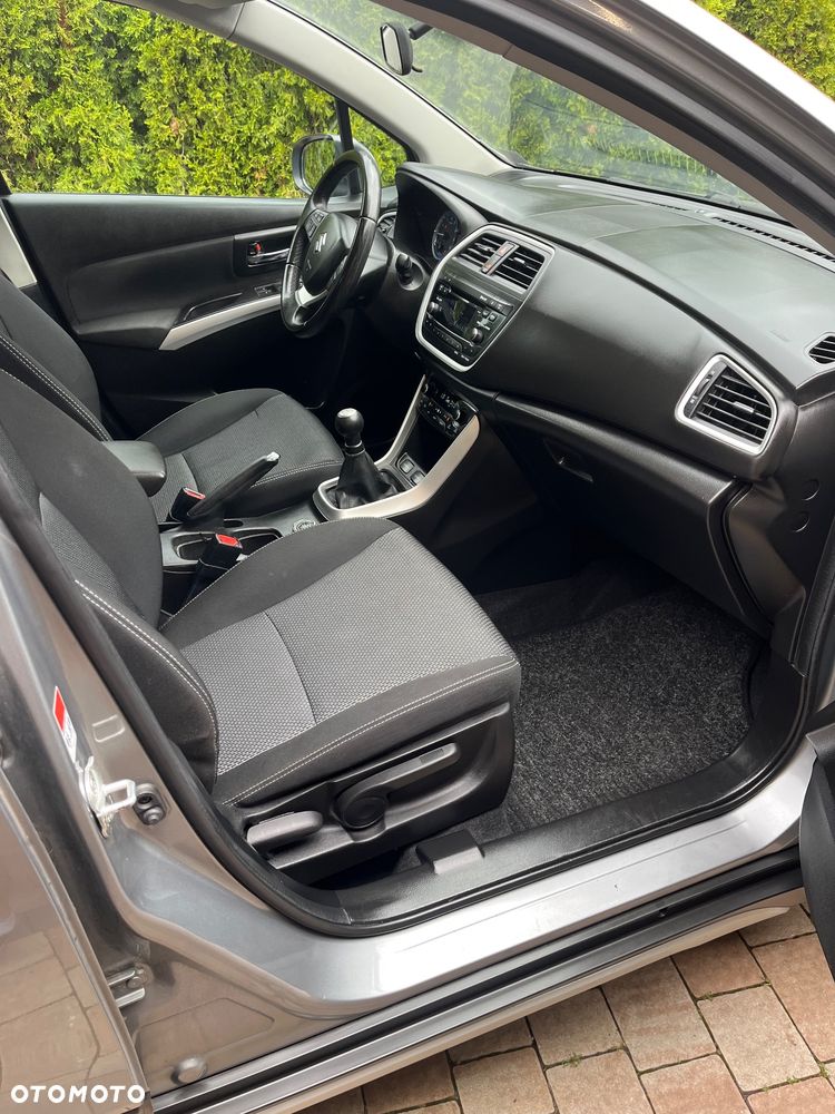 Suzuki SX4 S-Cross 1.6 VVT 4x4 Comfort - 11