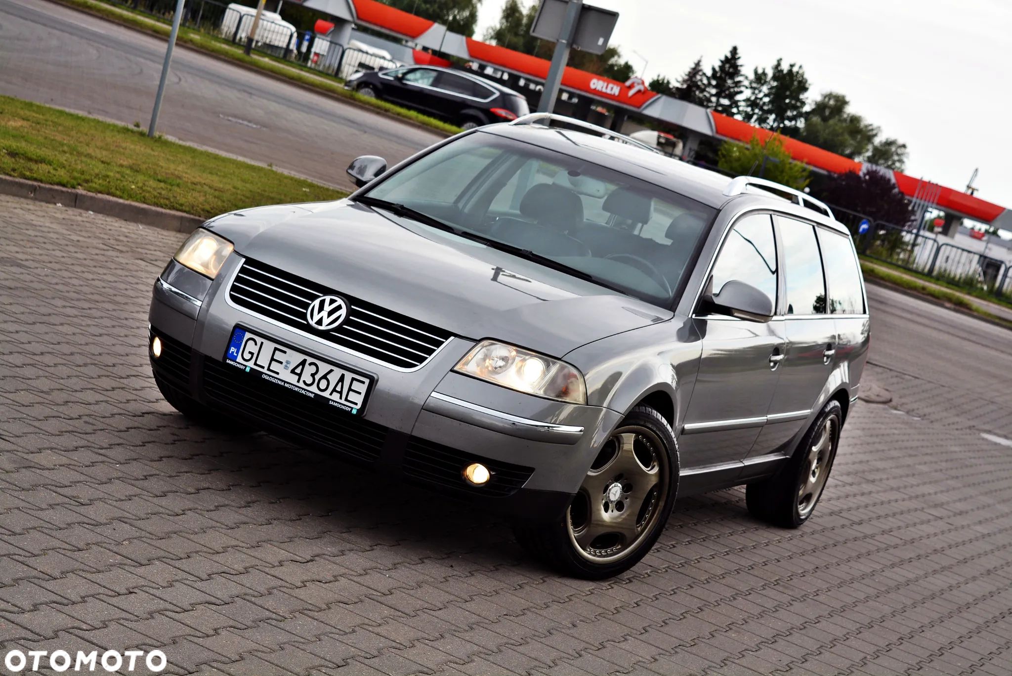 Volkswagen Passat 1.9 TDI Highline - 1