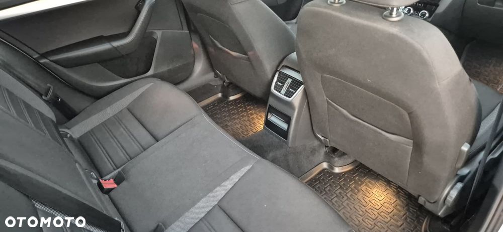 Skoda Octavia 2.0 TDI SCR Ambition DSG - 12