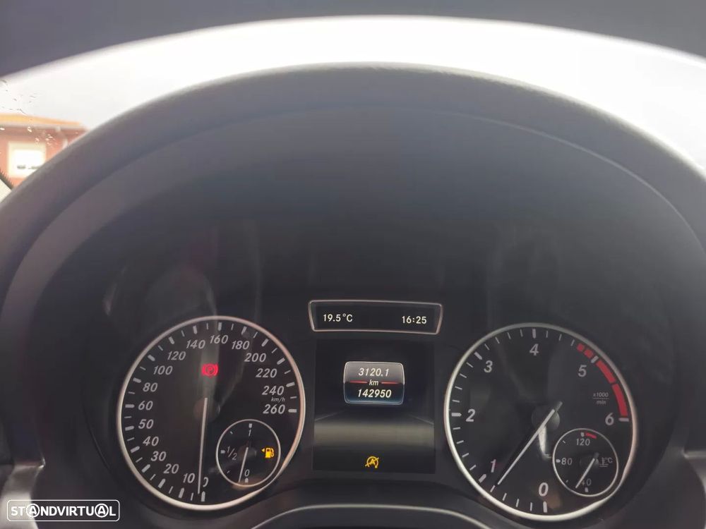 Mercedes-Benz GLA 180 d Style - 7