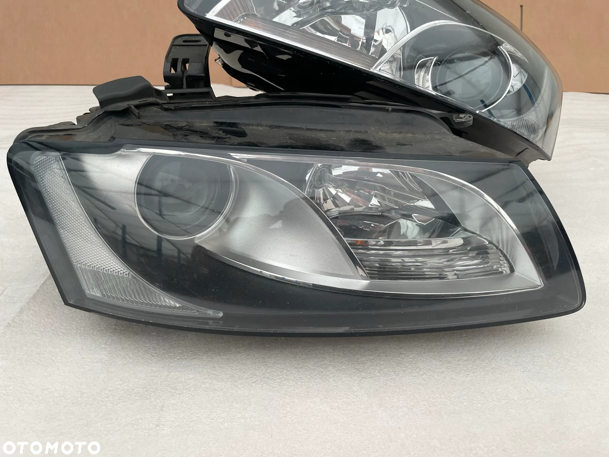 Audi A5 8T reflektor zwykły prawy lewy 8T0941004AA, 8T0941003 - 2