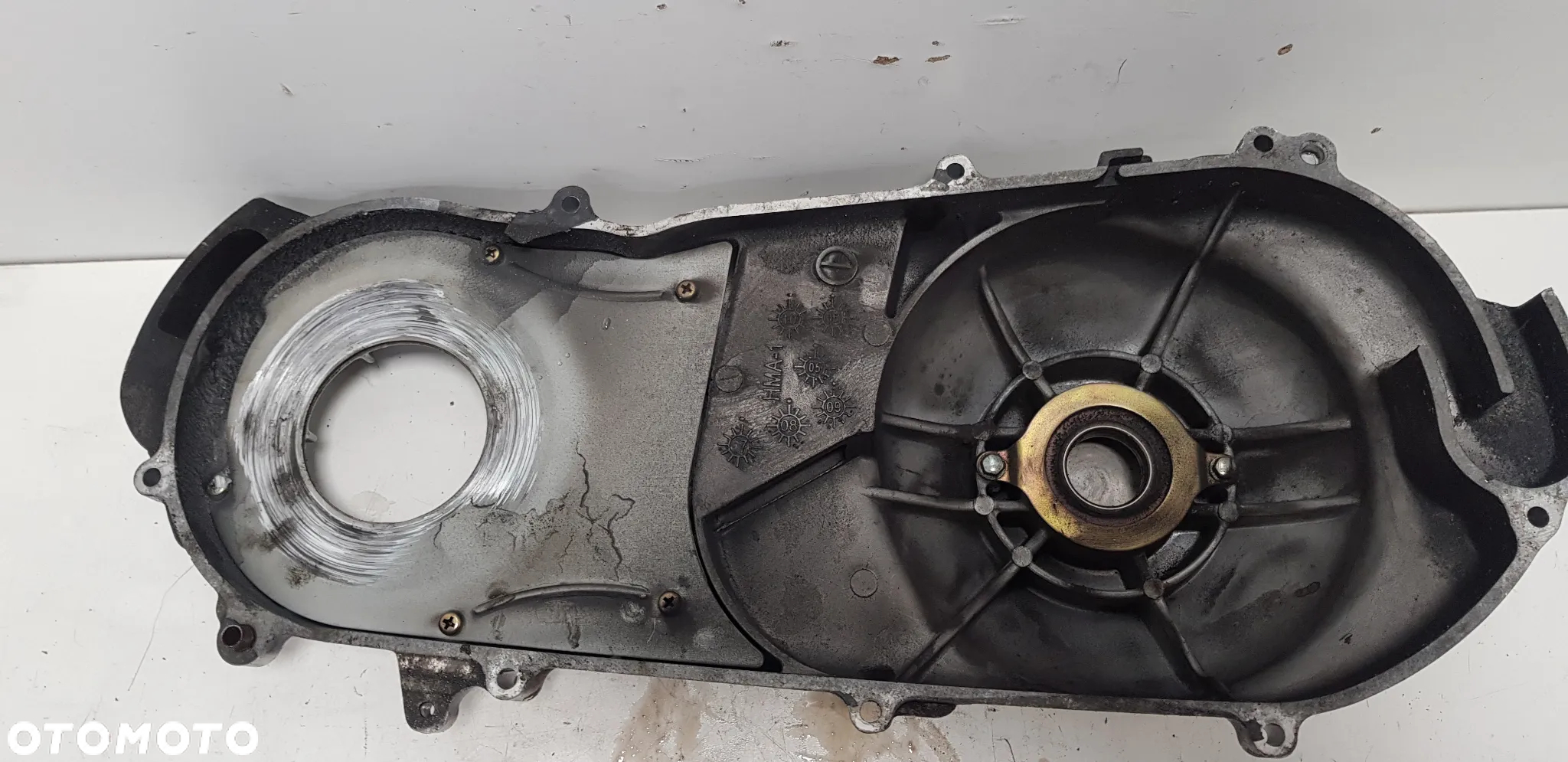 SYM GTS EVO 300i Dekiel Pokrywa Silnika - 5