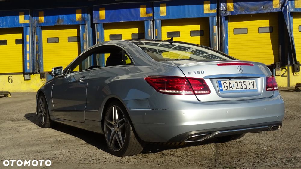Mercedes-Benz Klasa E 350 4Matic 7G-TRONIC - 26