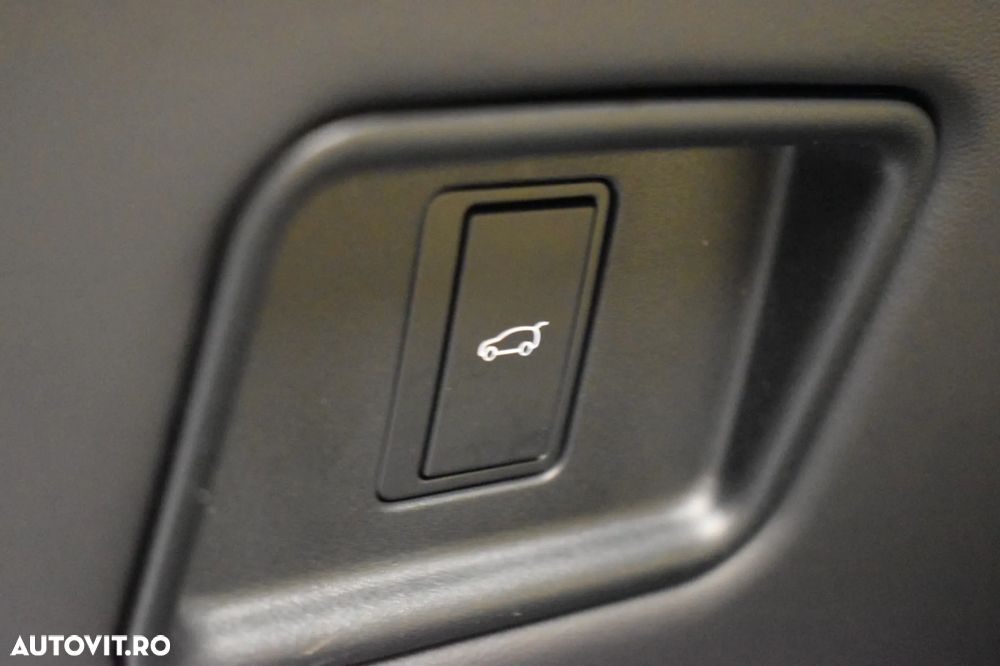 Land Rover Range Rover Sport 3.0 I6 D300 MHEV Dynamic SE - 32