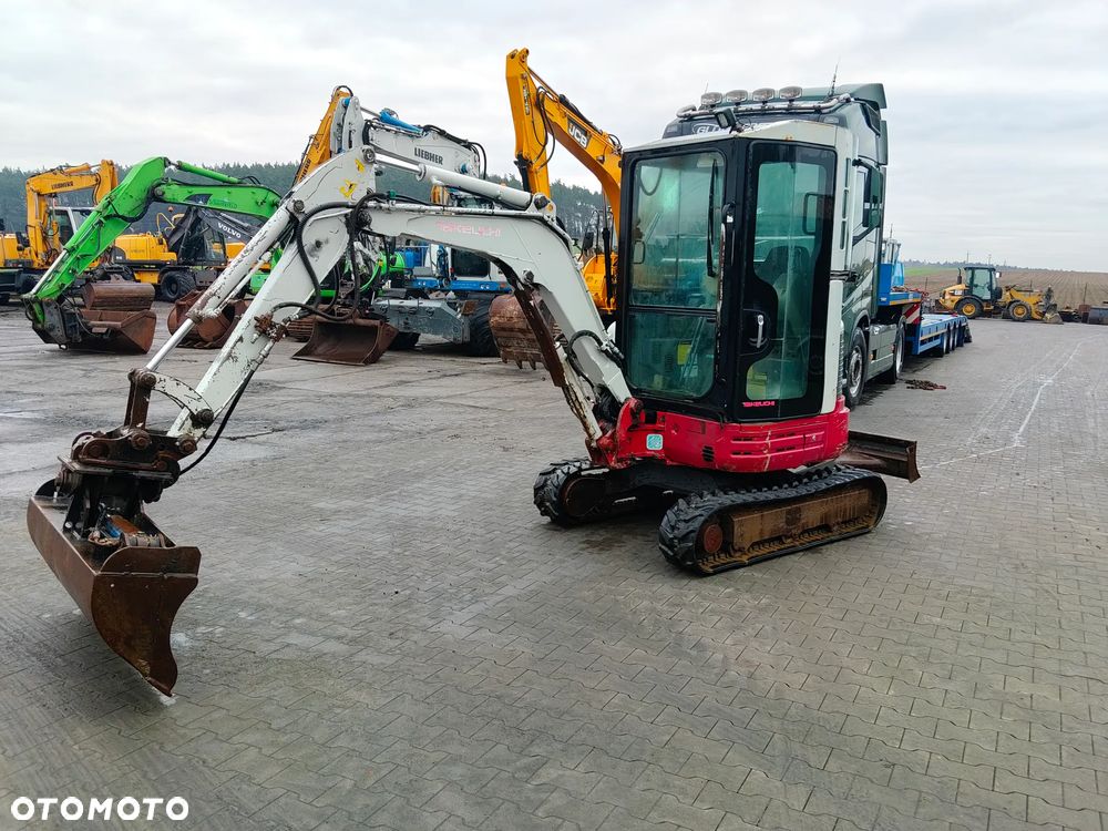 Takeuchi TB23R - 1