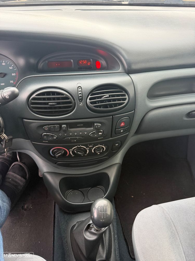 Renault Mégane Scénic 1.6 Symbol - 7