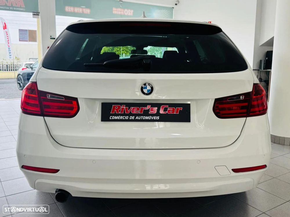 BMW 320 d Sport Line - 11