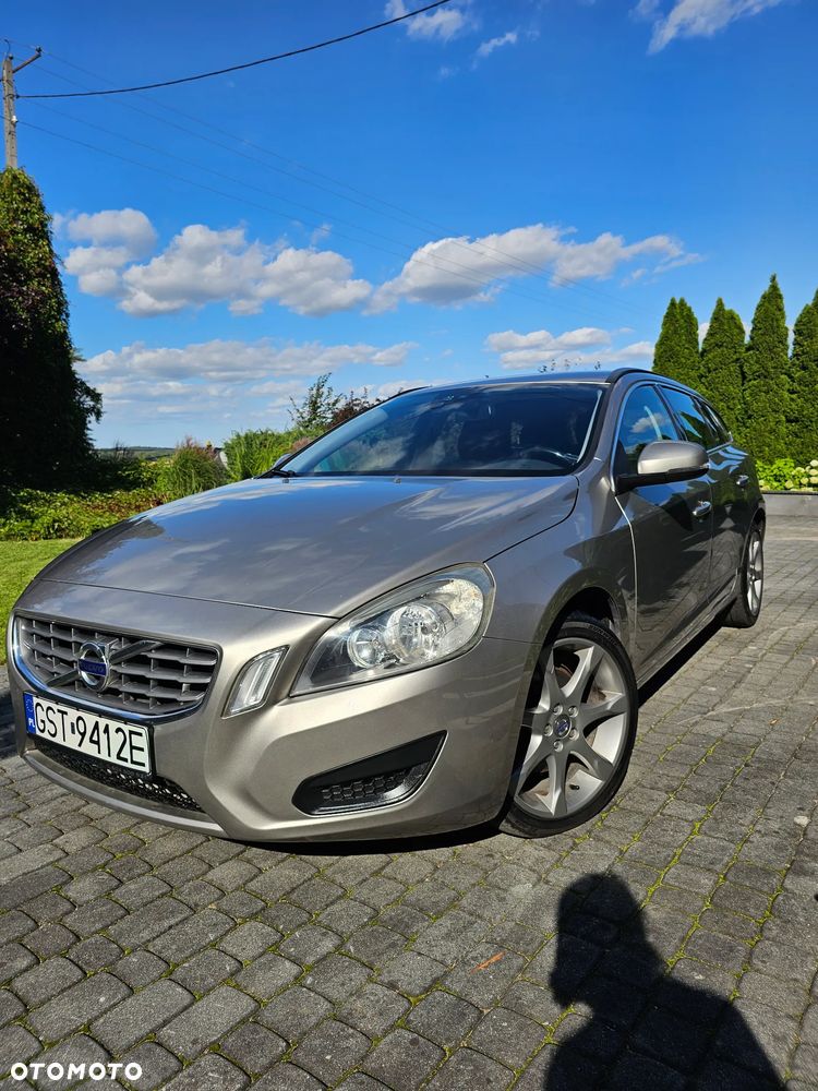Volvo V60 D4 Momentum - 13