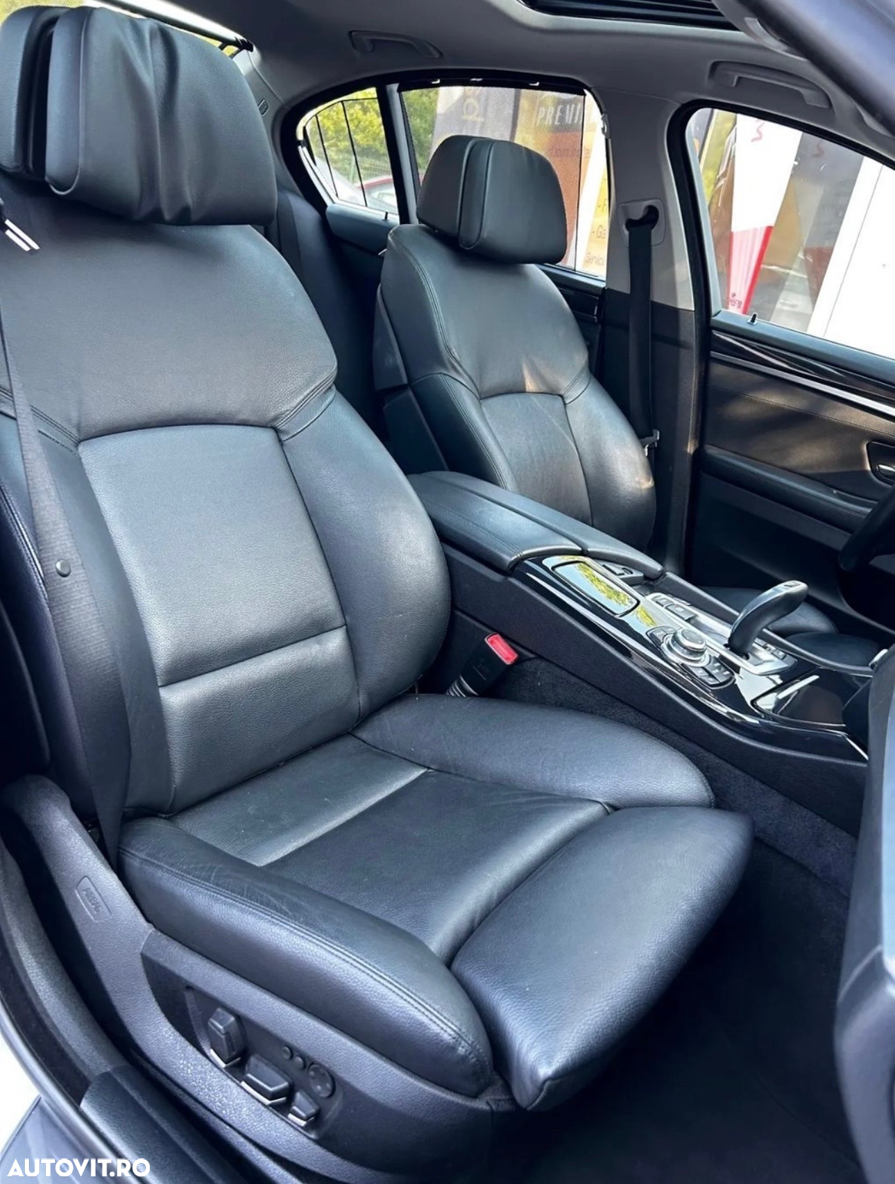 BMW Seria 5 525d Sport-Aut. Luxury Line - 7