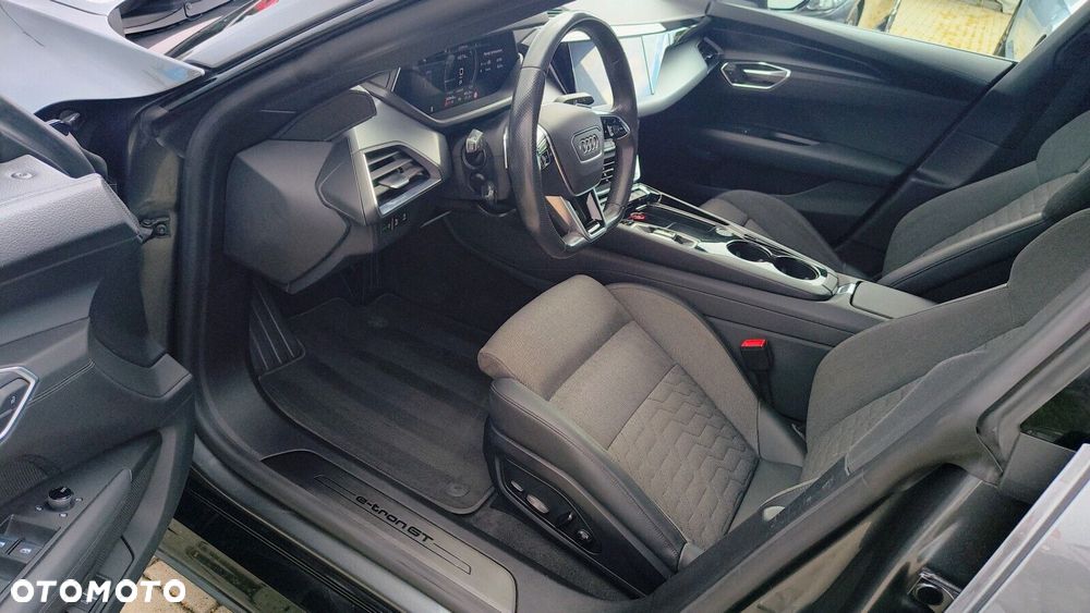 Audi e-tron GT 60 93kWh Quattro - 11